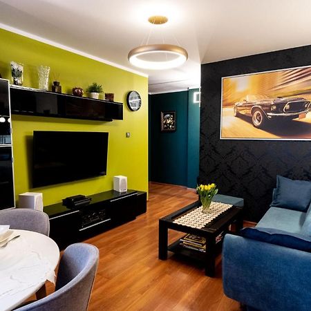 Torre Verona Apartment - 70M2, Terrace, Garage クラクフ エクステリア 写真