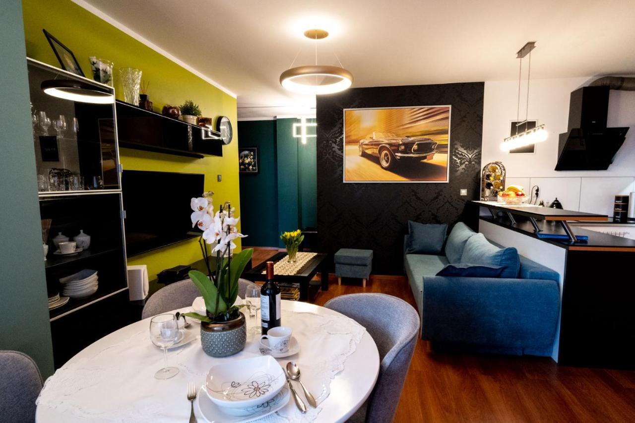 Torre Verona Apartment - 70M2, Terrace, Garage クラクフ エクステリア 写真