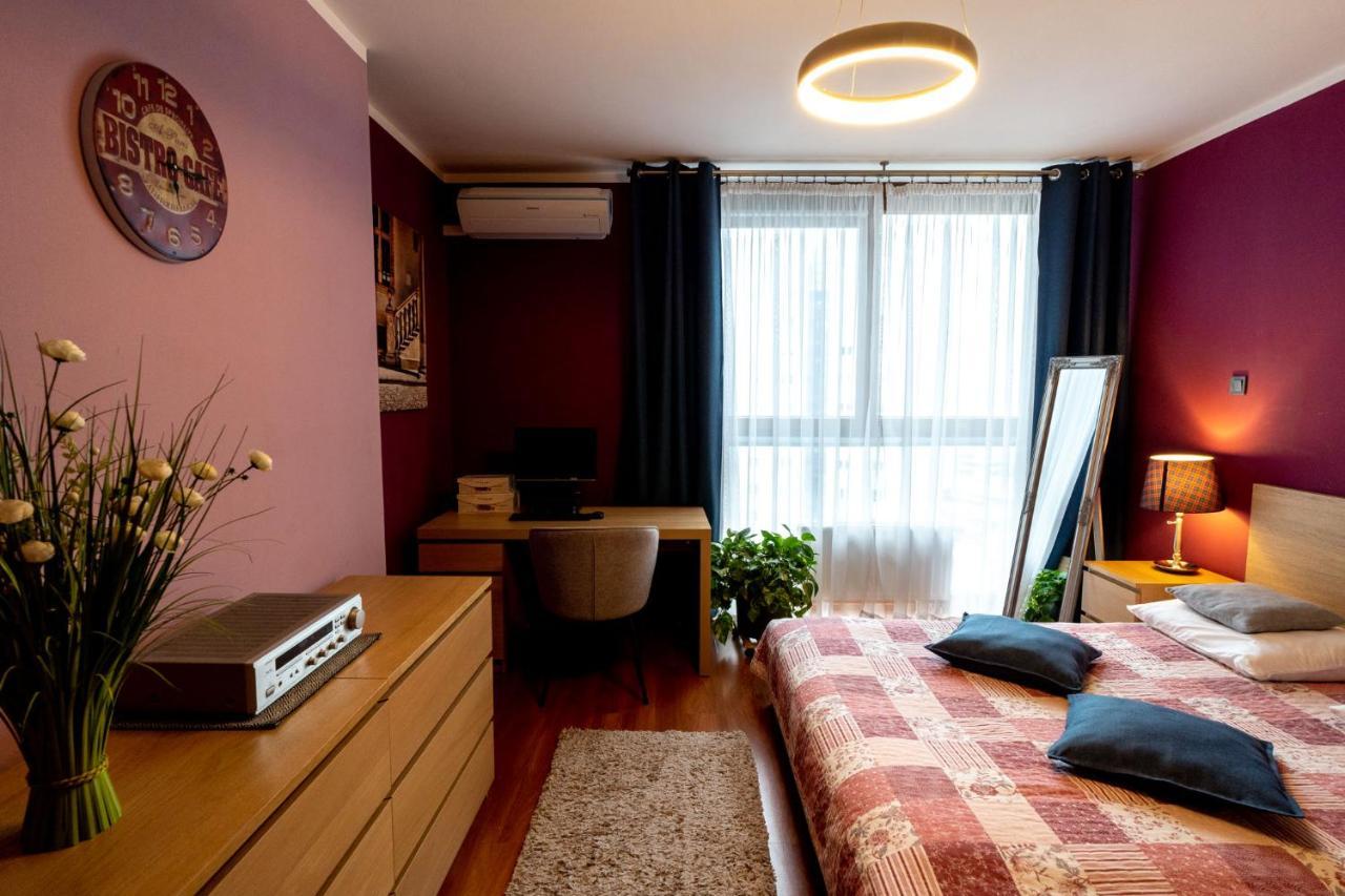 Torre Verona Apartment - 70M2, Terrace, Garage クラクフ エクステリア 写真